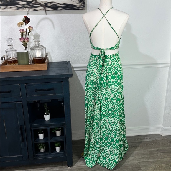 100% Rayon floral halter top and skirt set size Small by Aakaa - Picture 8 of 11